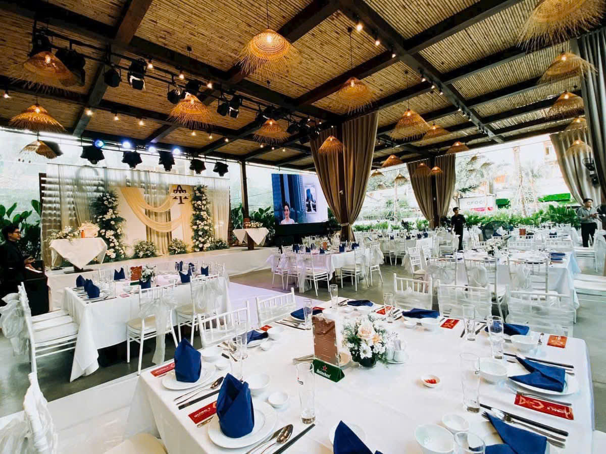 Yoyo Beer Garden Event Image 3