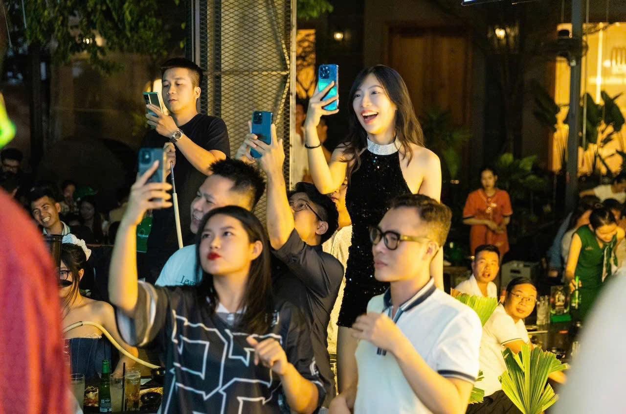 YOYO Central HCR - Khu vực bar