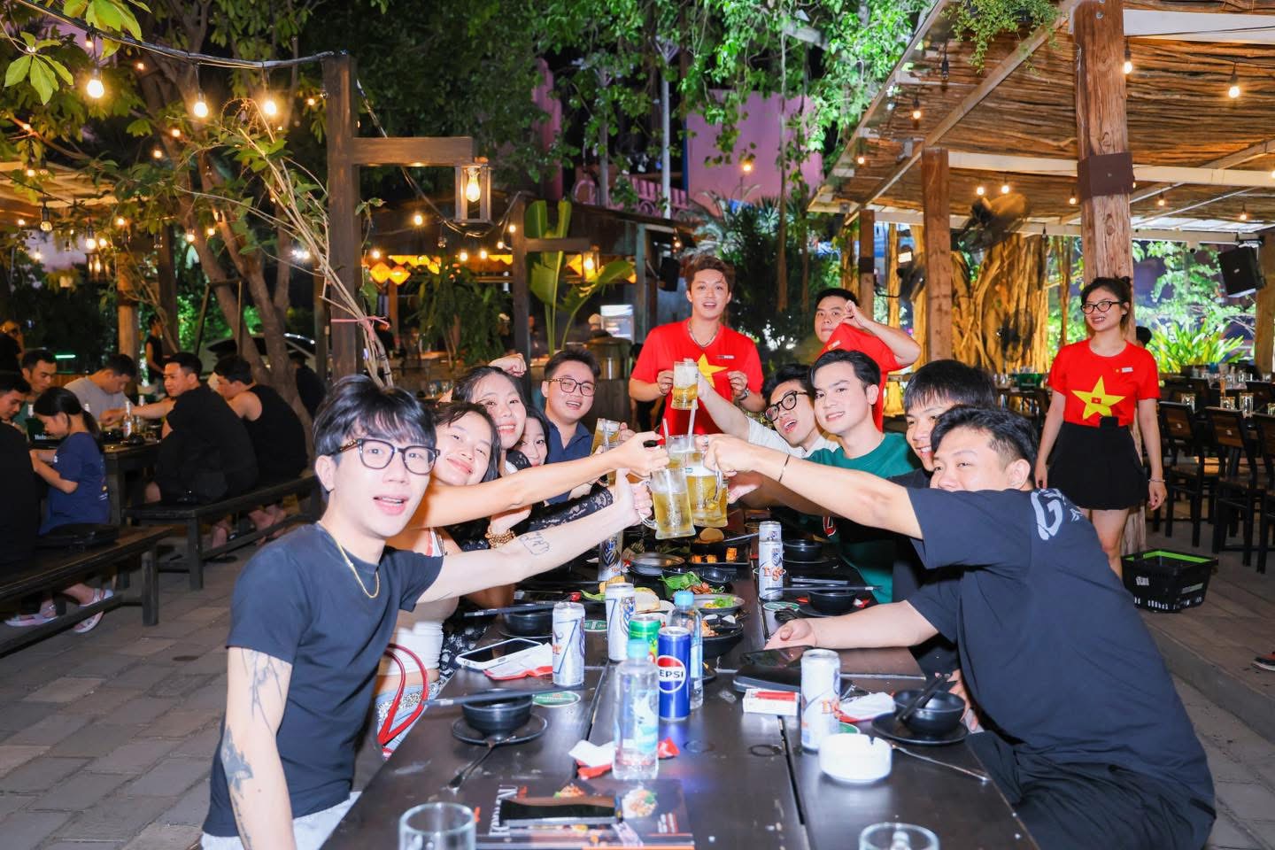 YOYO Garden NKKN - Sân khấu mini